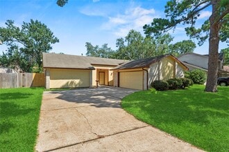 Building Photo - 15362 Meadow Village Dr