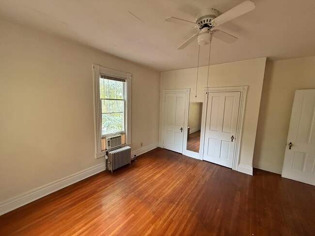 Building Photo - 165 Edgwood St