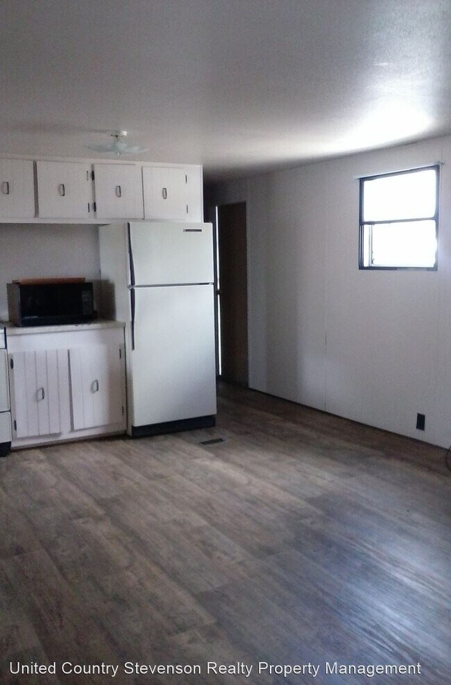 Building Photo - 1 br, 1 bath House - 605 S. Main Street