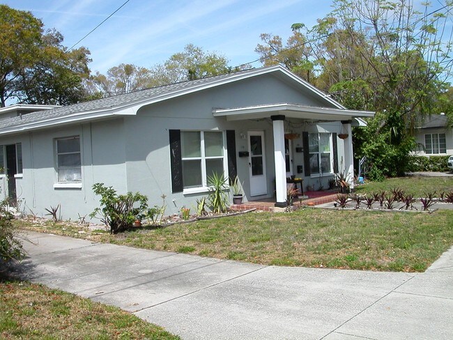 Foto del edificio - 108-112 S Highland Ave