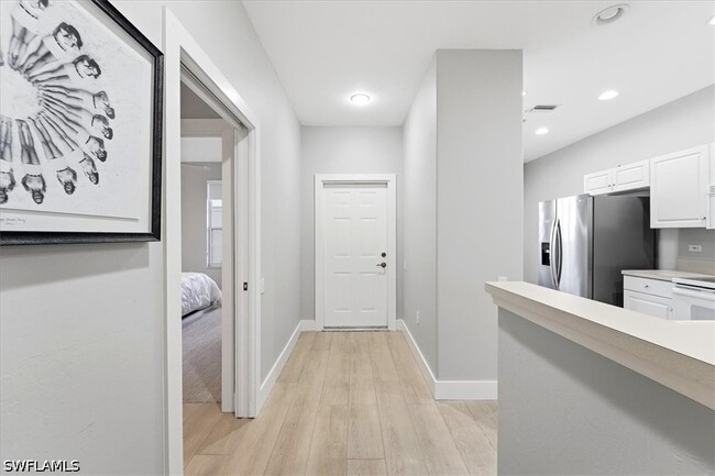 Foto del edificio - 8259 Parkstone Pl