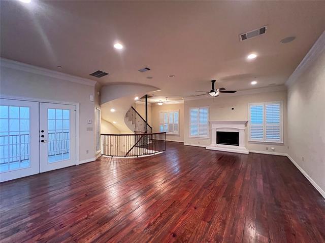 Foto del edificio - 7809 Linwood Ave