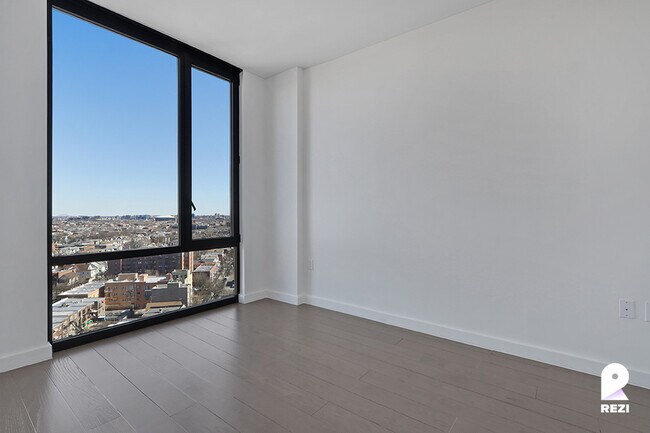 Foto del edificio - 8808 Justice Ave