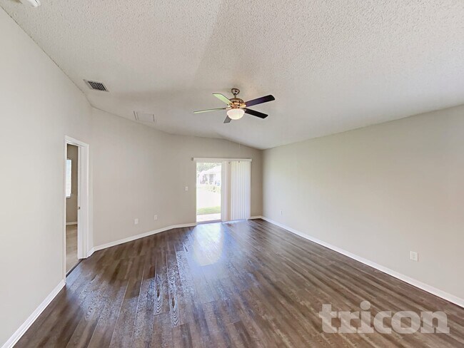 Foto del edificio - 533 Scarlet Maple Ct