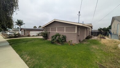 Building Photo - 5778 Roswell St