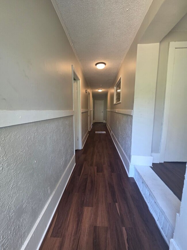 Foto del edificio - 1241 B Johnson Avenue