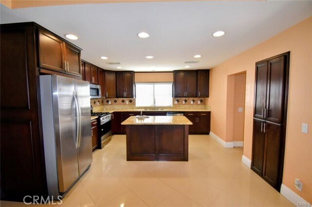 Foto del edificio - 622 S Parton St