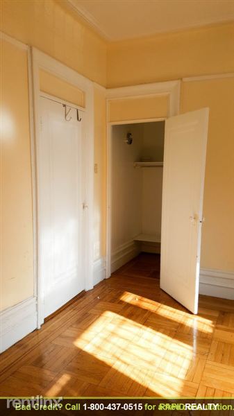 Primary Photo - 340 Saint Johns Pl