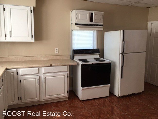 Foto del edificio - 3 br, 1 bath House - 333 W Grand Ave