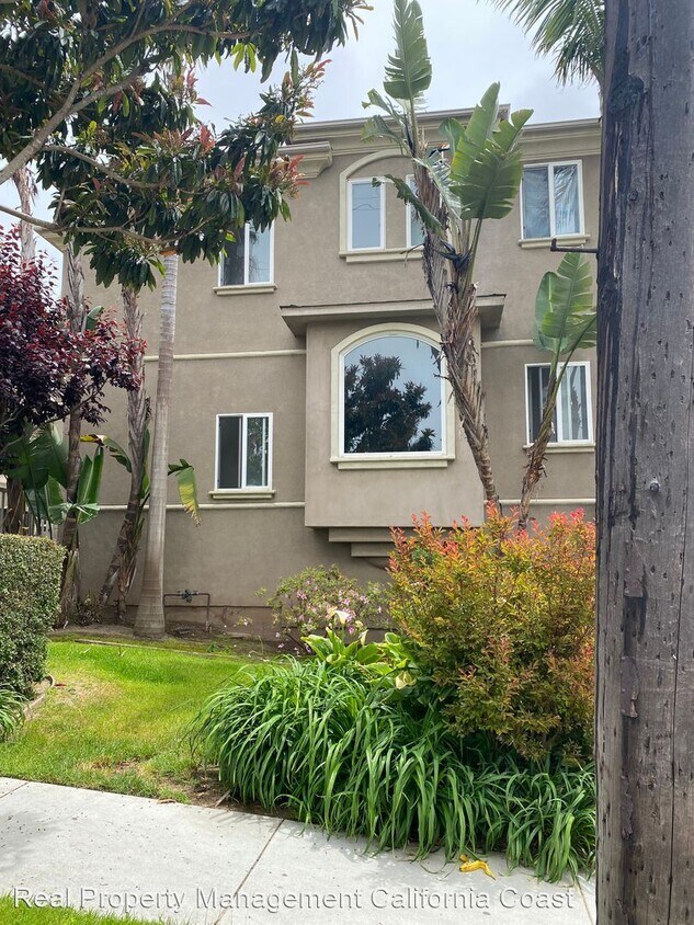 Primary Photo - 3 br, 3 bath House - 320 E Imperial Avenue...