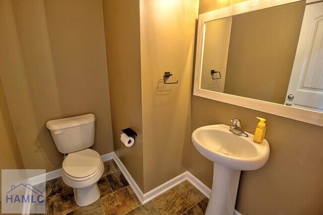 Foto del edificio - 1290 Windrow Dr