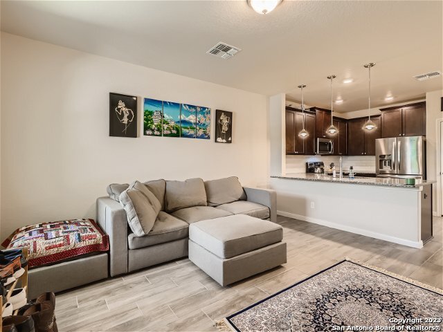 Building Photo - 2103 Island Cay