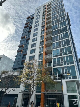 Building Photo - 300 Berry St