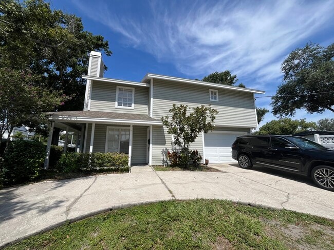 Building Photo - 3601 W Santiago St