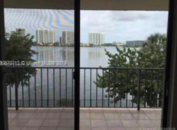 Foto del edificio - 17878 N Bay Rd