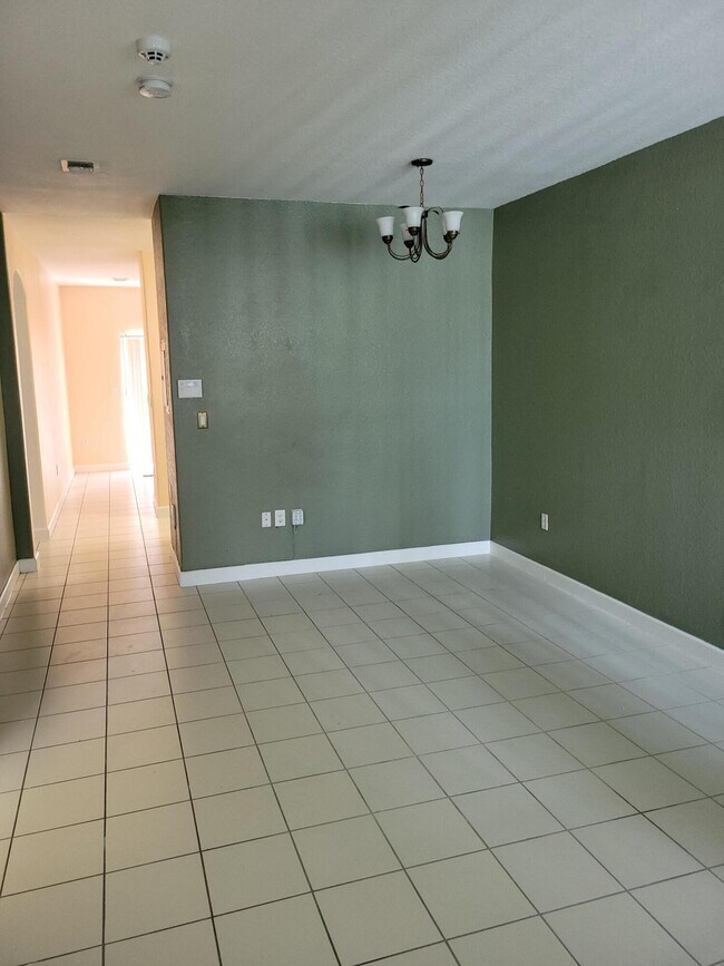 Foto del edificio - 2711 SE 16th Ave