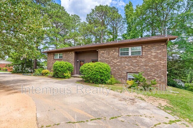 Foto del edificio - 8738 Gleason Dr