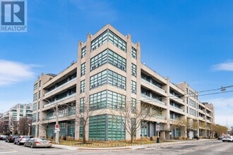 Building Photo - 380 Macpherson Ave