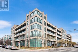 Building Photo - 380 Macpherson Ave