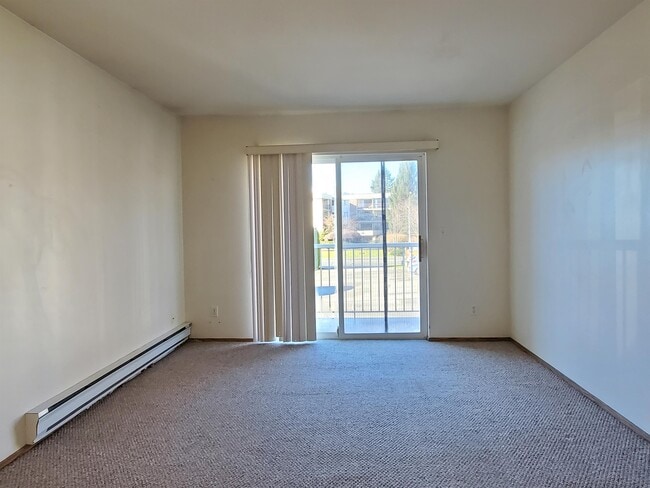 Building Photo - 45669 McIntosh Dr