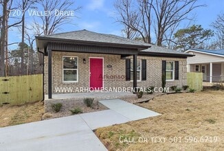 Building Photo - 7207 Valley Dr