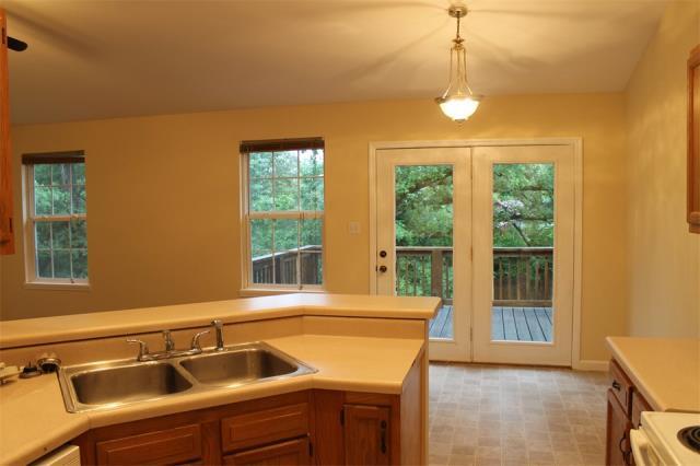 Foto del edificio - 713B Tall Oaks Dr