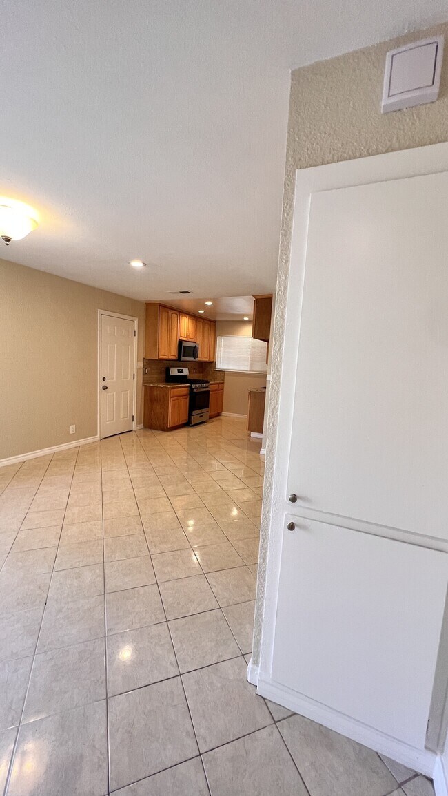 Foto del edificio - 420 Central Ave