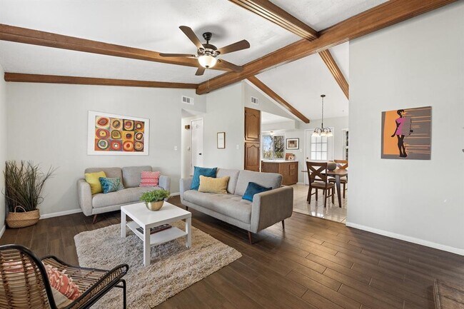 Foto del edificio - 2808 Blue Ridge Dr