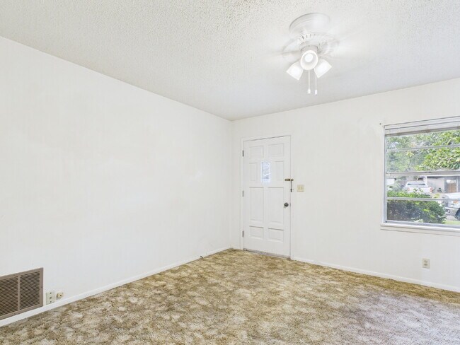 Foto del edificio - 3/1.5 Home in Established