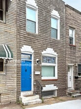Building Photo - 260 S Highland Ave