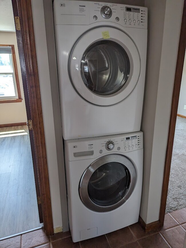 Foto del edificio - 3140 State Route 5