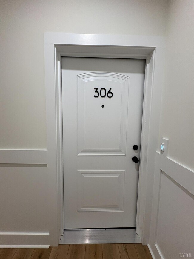 Foto del edificio - 420 Capstone Dr