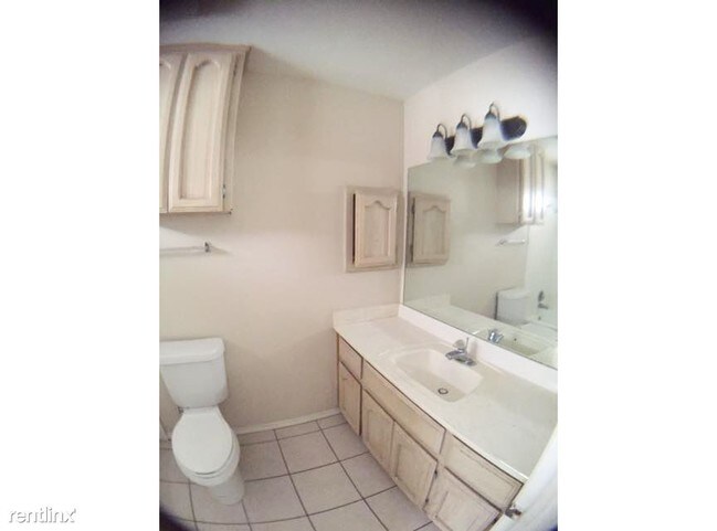 Foto del edificio - 701 Mynah Ave