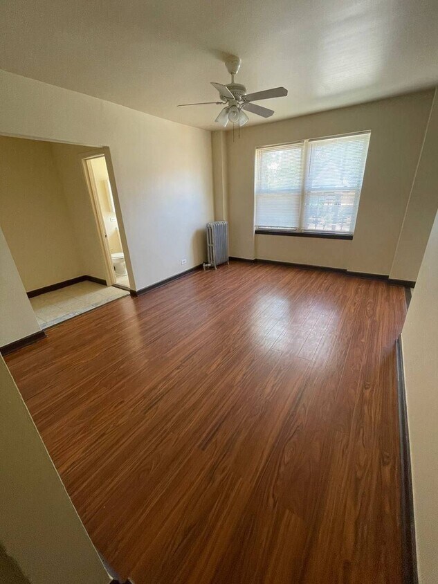 Foto principal - 7808 Southshore