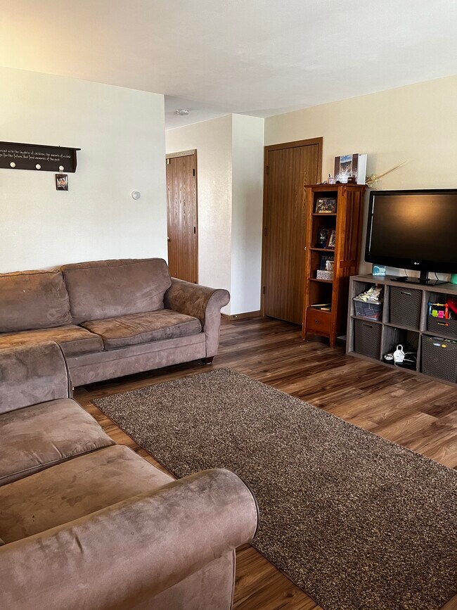 Living Room - 583 Evans Dr