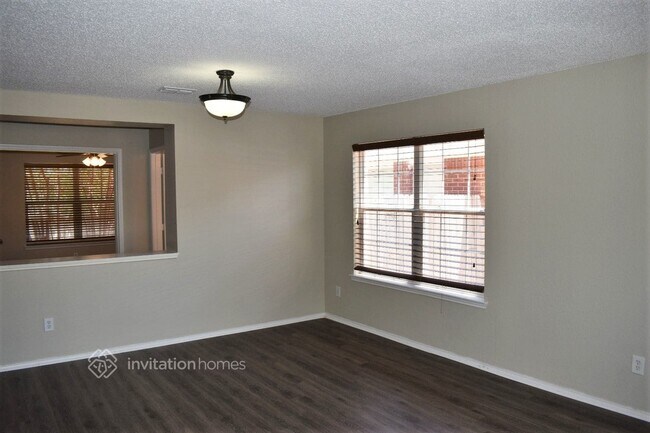 Building Photo - 7511 Geneseo Ln