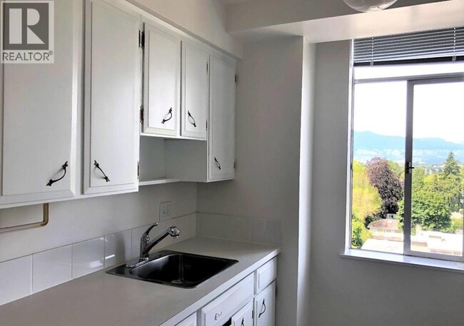 Photo du bâtiment - 5450-5450 Vine St