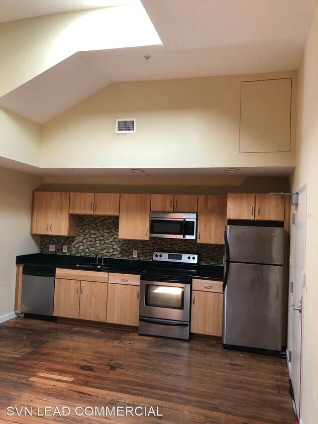 Foto principal - 126-128 W Washington St