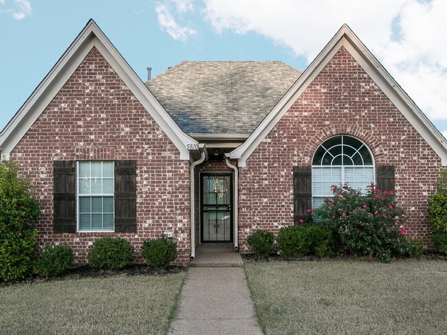 Building Photo - 5810 Bedford Loop E