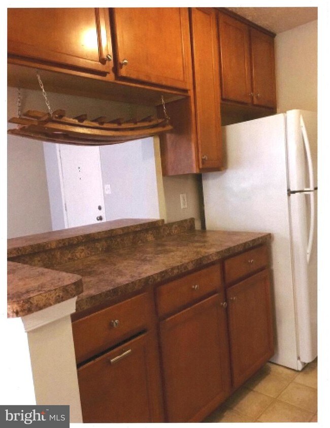 Building Photo - 23243 Rosewood Ct