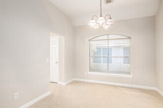 Building Photo - 20719 Medallion Pointe Dr