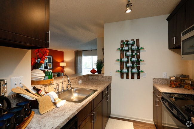 Kitchen - Sailpointe at Lake Norman