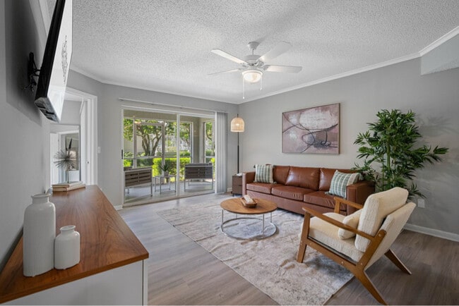 Building Photo - 2133 Polo Gardens Dr