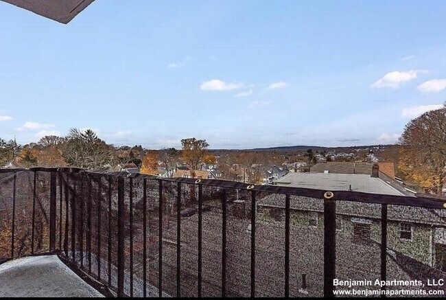 Foto del edificio - 121 Trapelo Rd