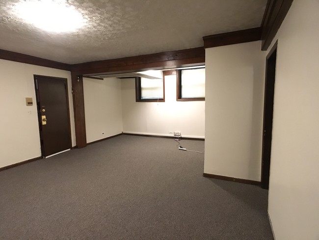 Living/Dining - 11483 Hessler Rd