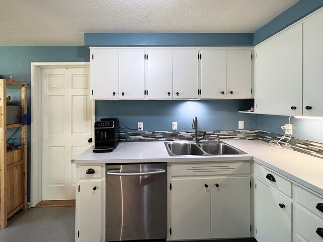 Foto del edificio - 3014 Dalewood St