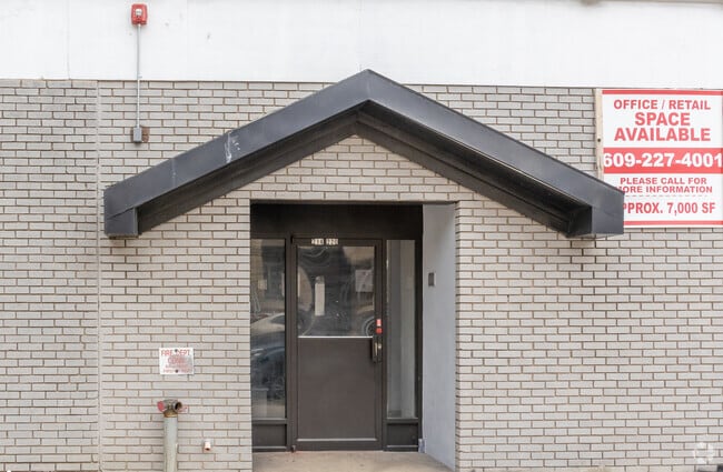 Entrance - 214-220 S Broad St