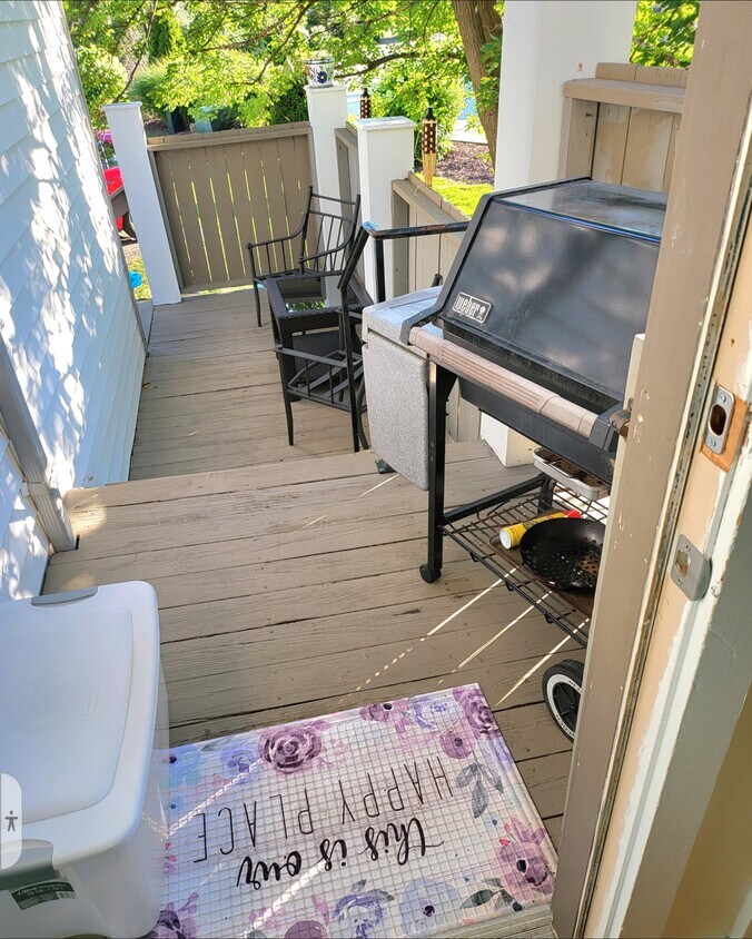 Private Entrance - 30 Ravenna St