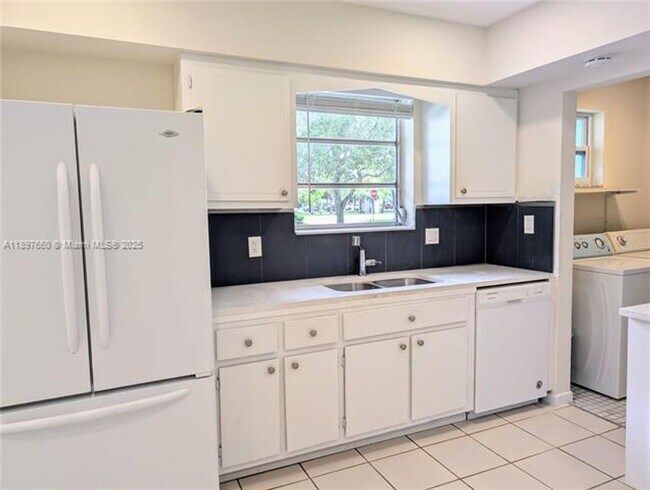 Photo - 856 Benevento Ave Apartment