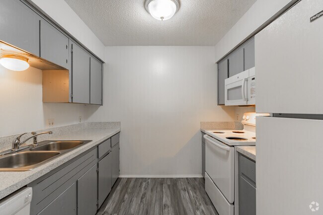 Blanco/gris, 2 habitaciones, 1 baño, 869 pies cuadrados, cocina - The Luxe Apartments